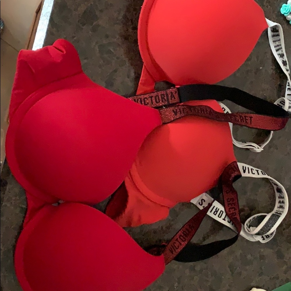 Victoria’s Secret logo red bra push up t shirt lot